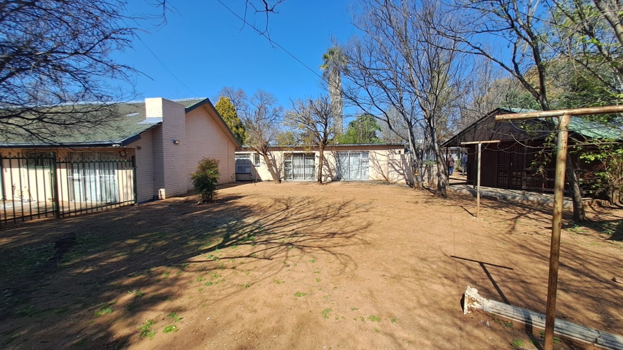 17 Bedroom Property for Sale in Universitas Free State